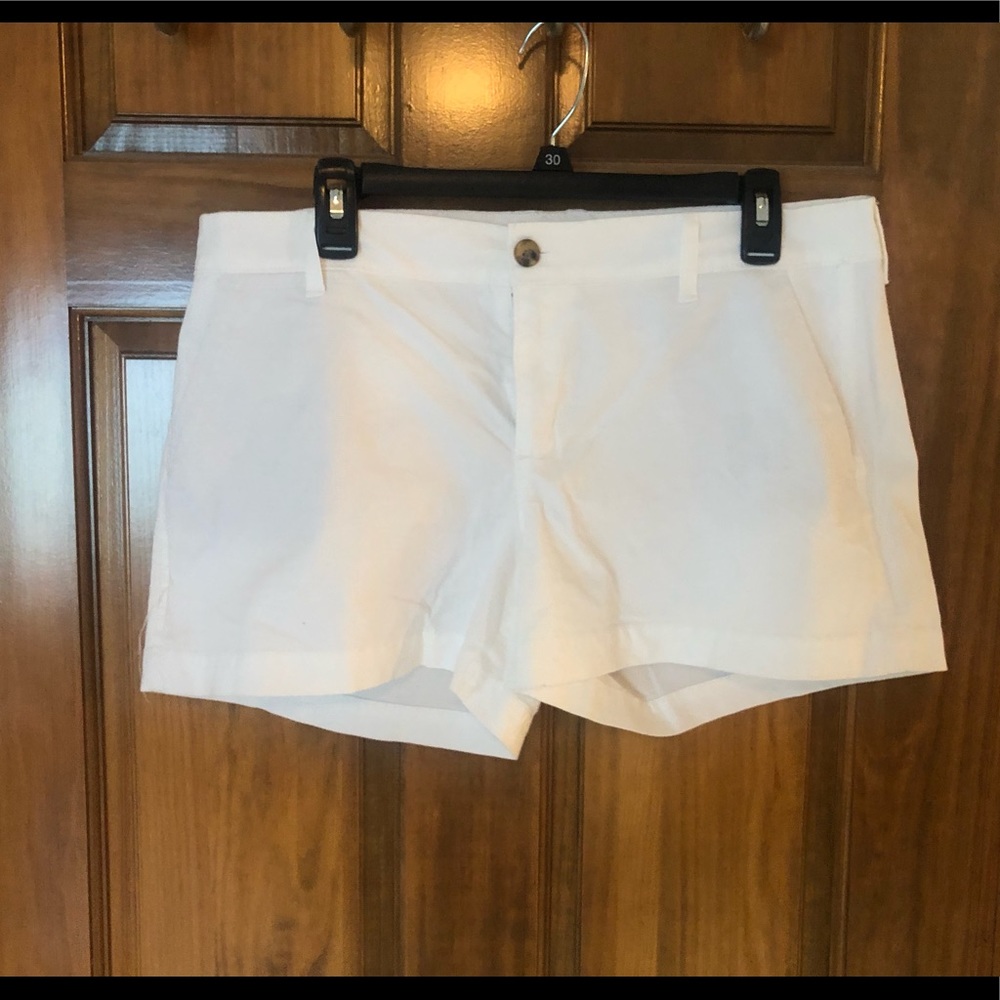 Old Navy White Short Size 12
